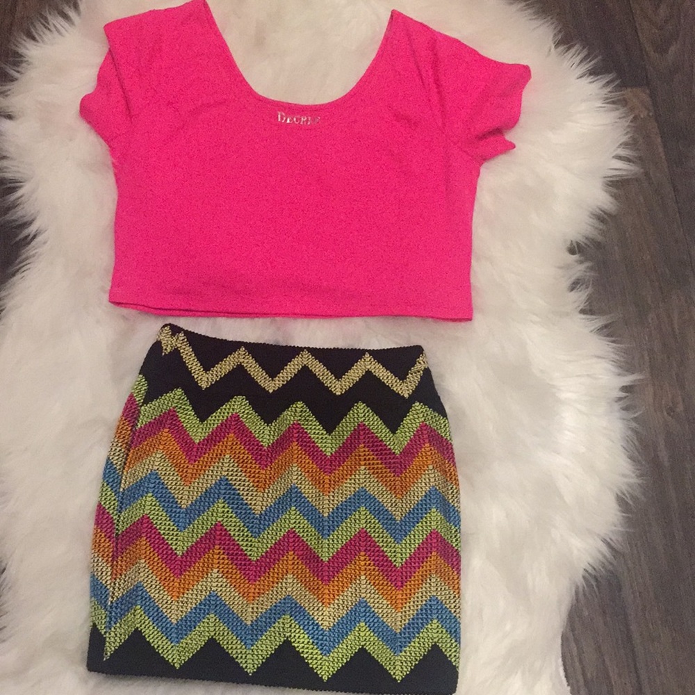 🏷3/$15...Decree crop top